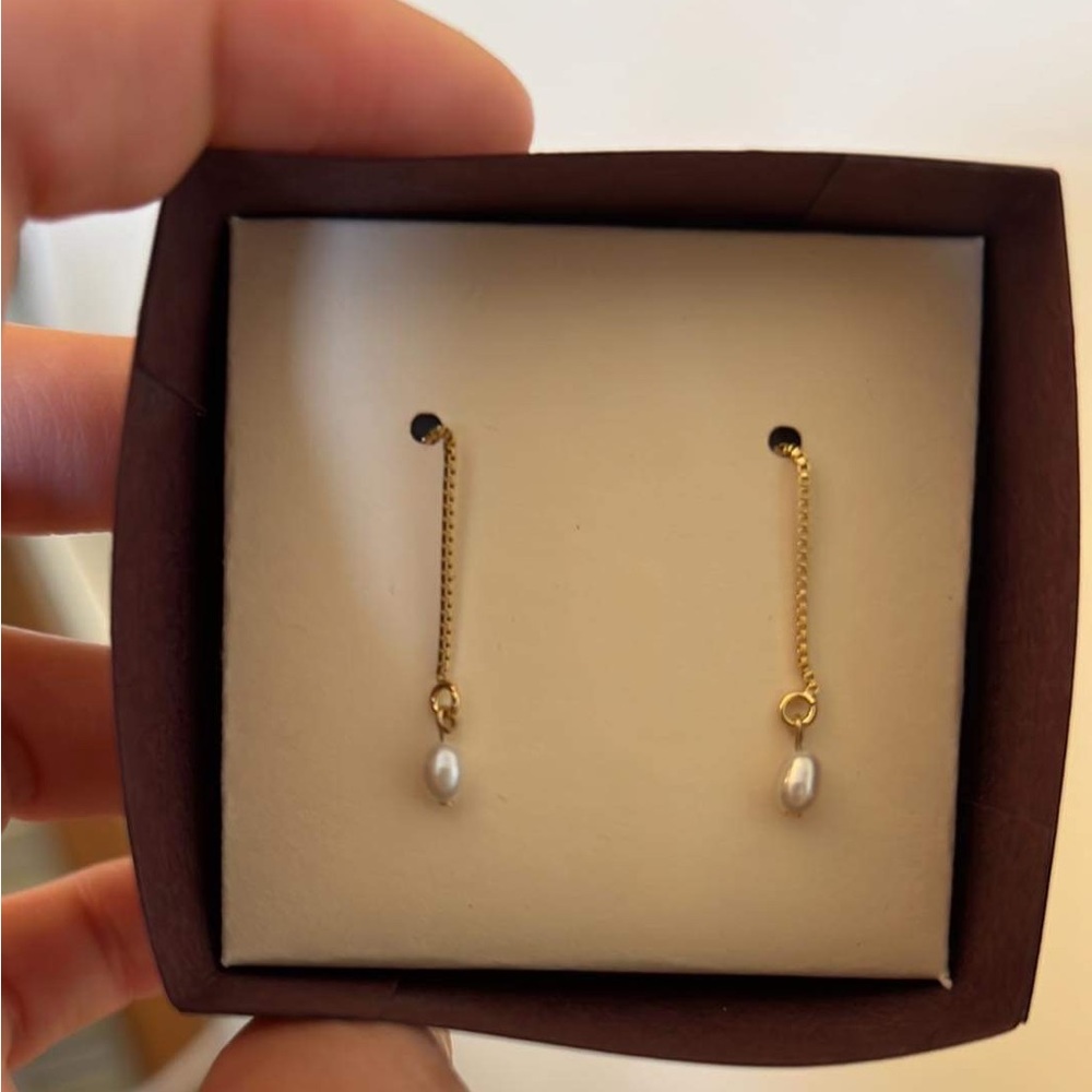 14k gold fresh water pearl threader earrings